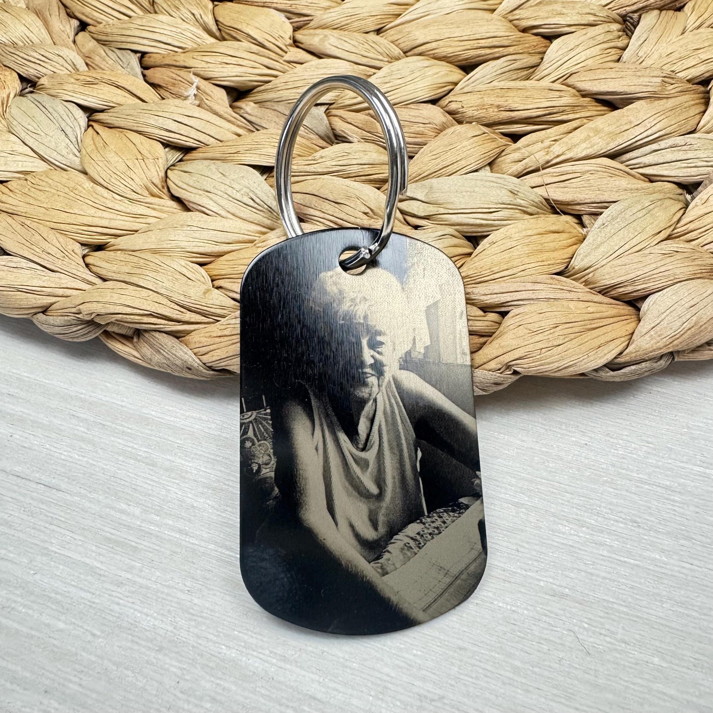 Photo Dog Tag Keychain / Custom Photo Gift / Boyfriend Gift / Photo Engraved Personalized Dog Tag Pendant Keychain / Custom Message Keychain